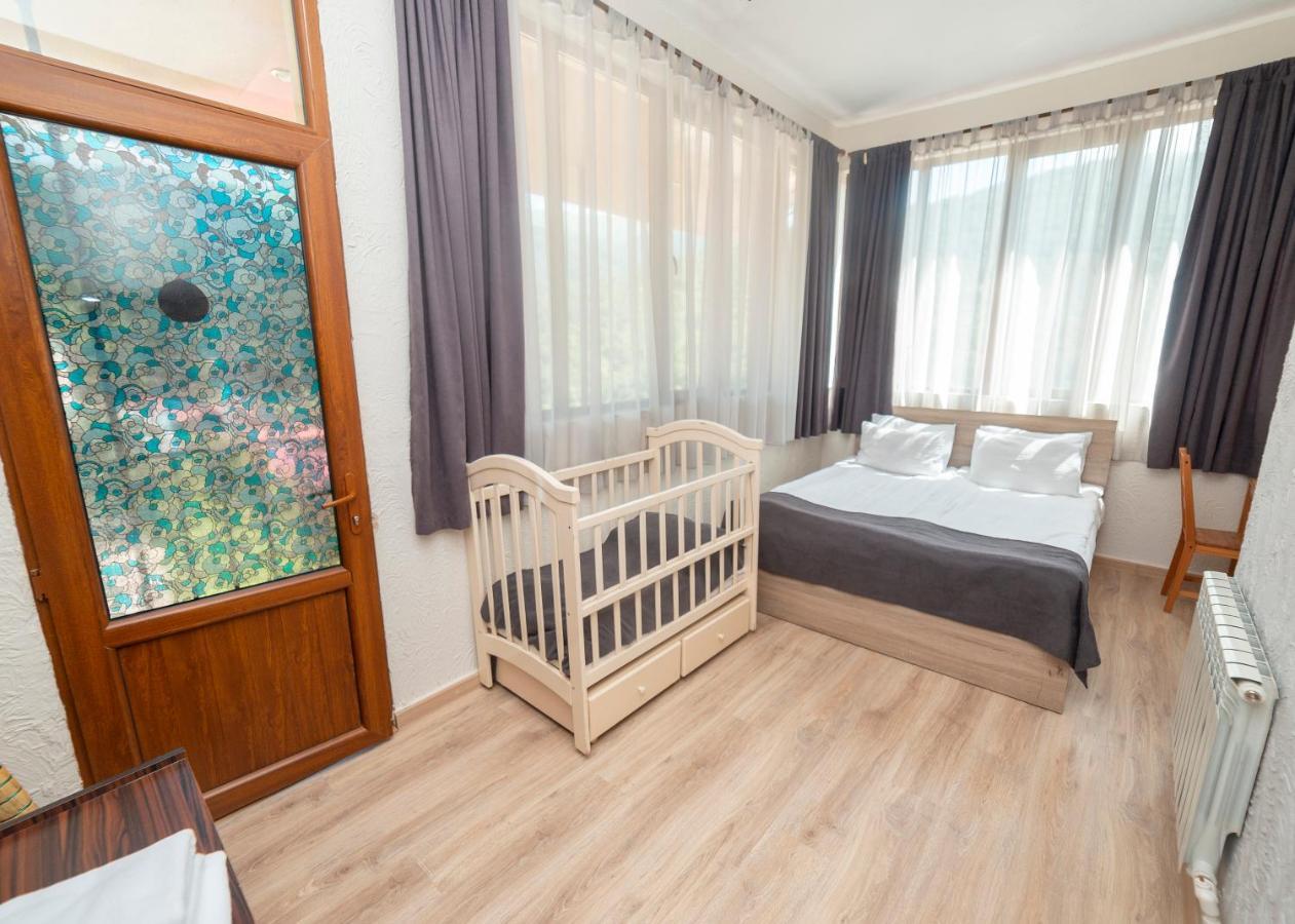 Hotel Popock Dilijan 1 Exteriér fotografie