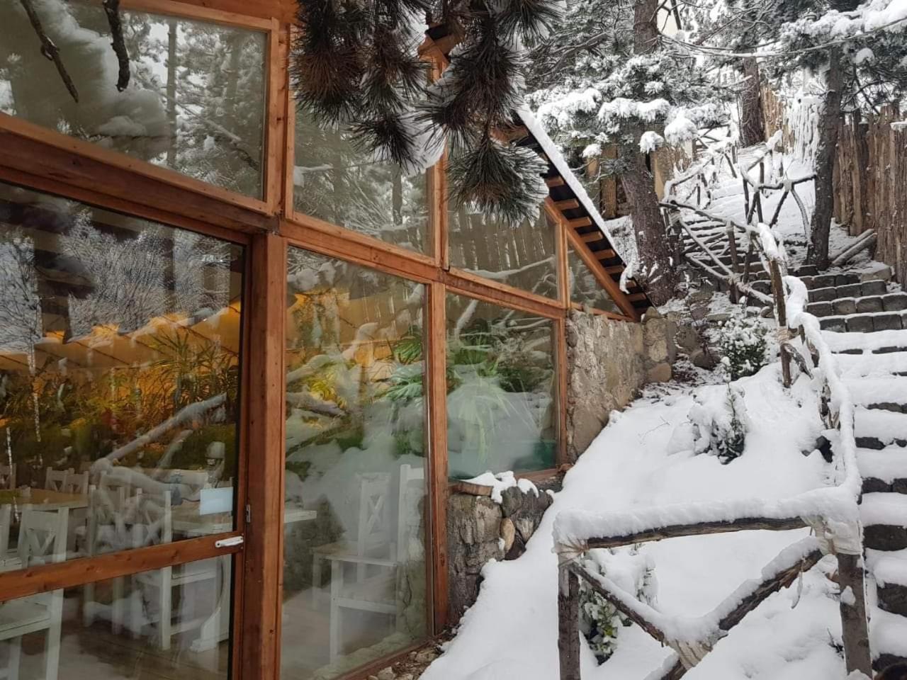 Hotel Popock Dilijan 1 Exteriér fotografie